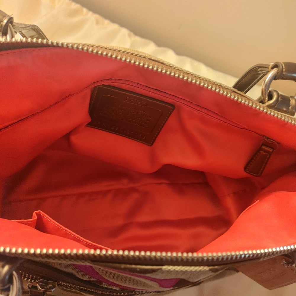 Coach Handbag - Picture 6 of 7